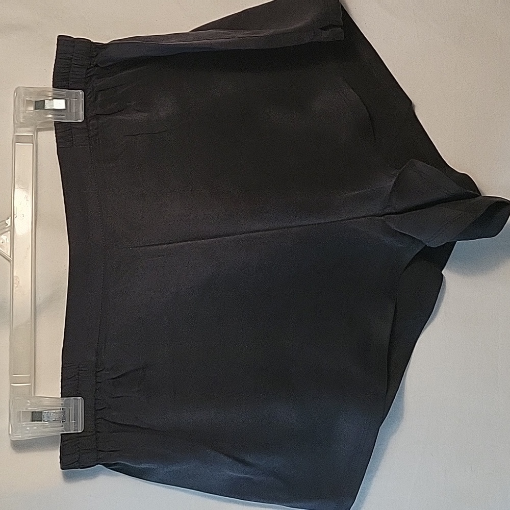 NWT - Quince Washable Silk PJ Shorts Black Small